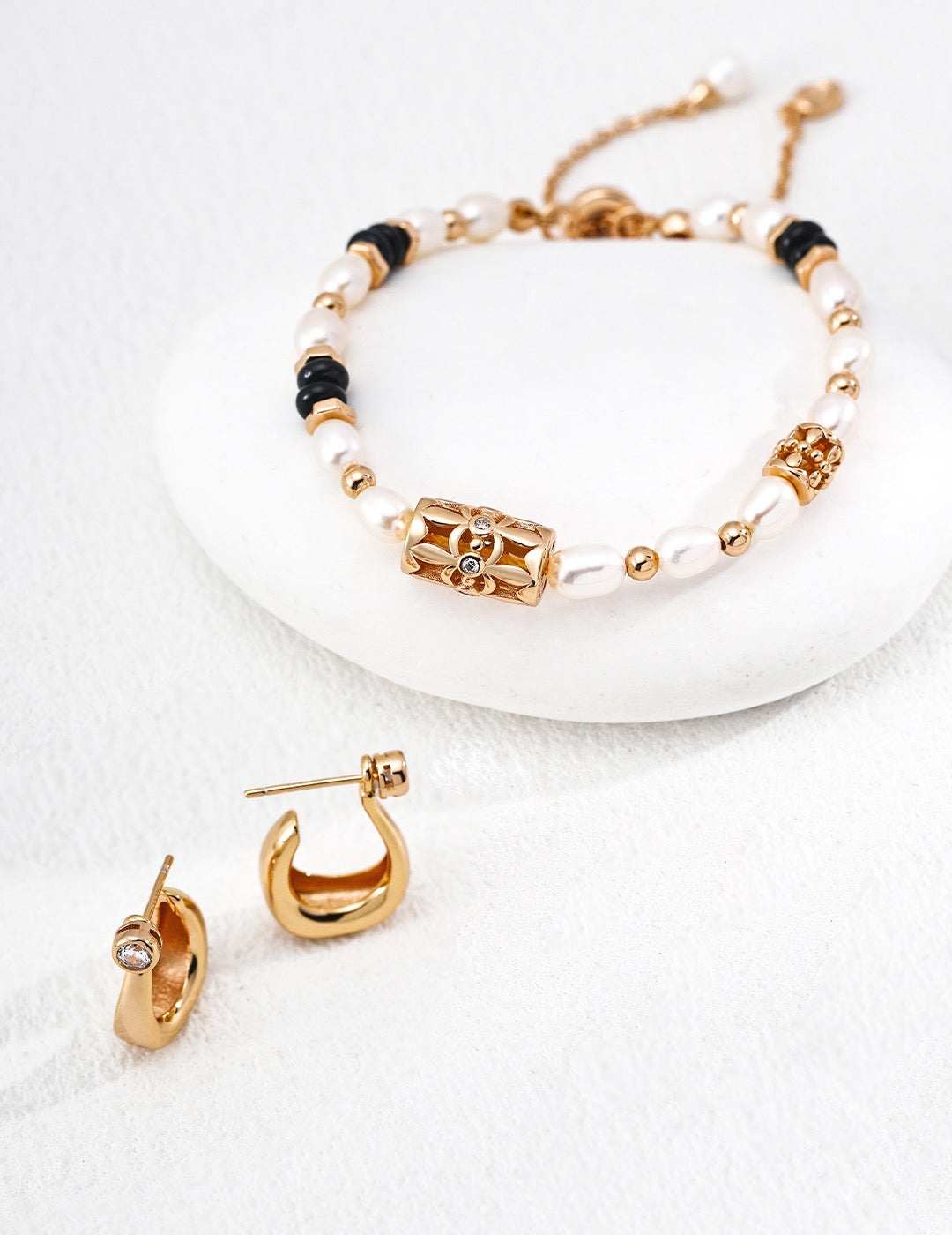 Minimalist C-Shape Zircon Earrings