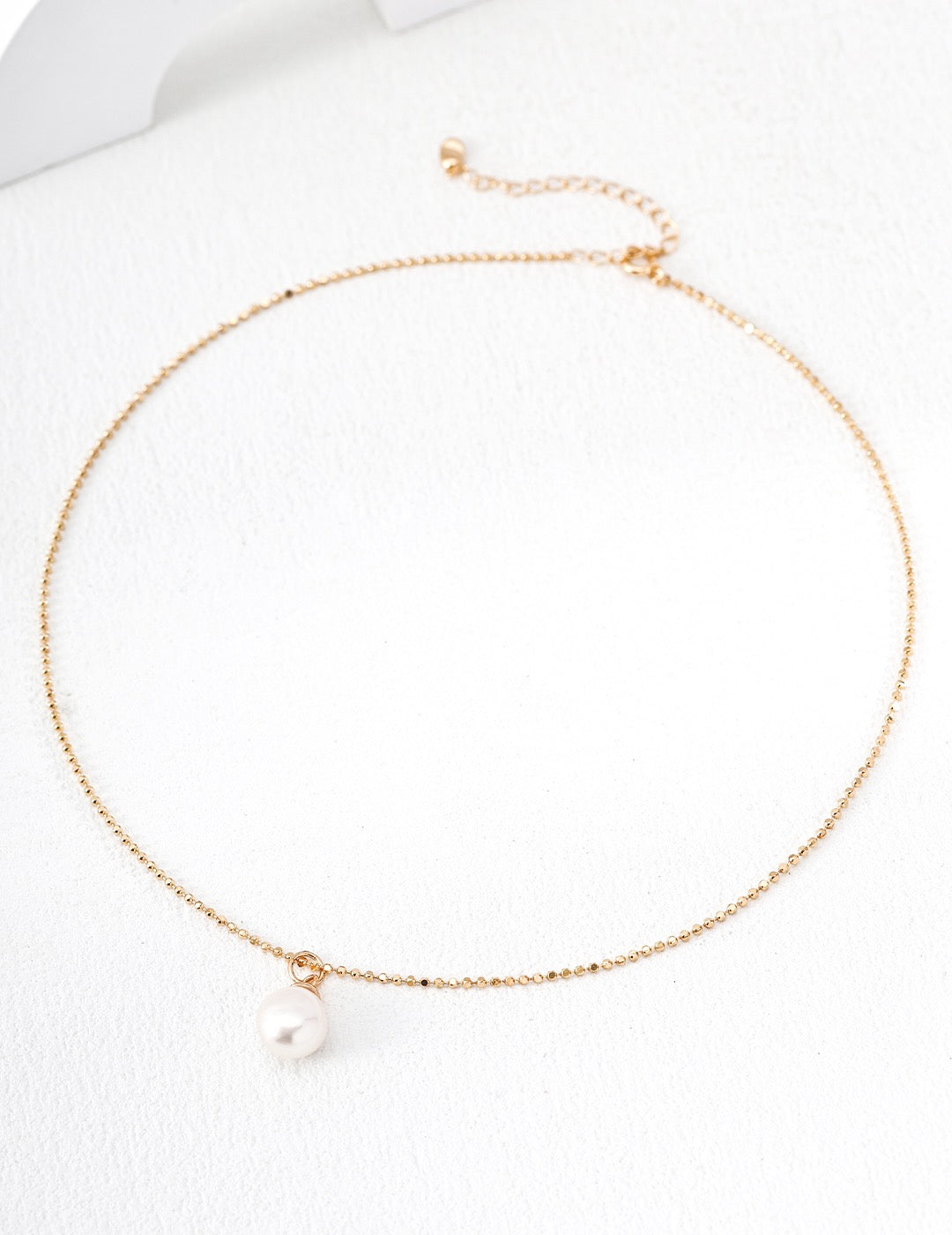 Minimalist Natural Pearl Pendant Necklace
