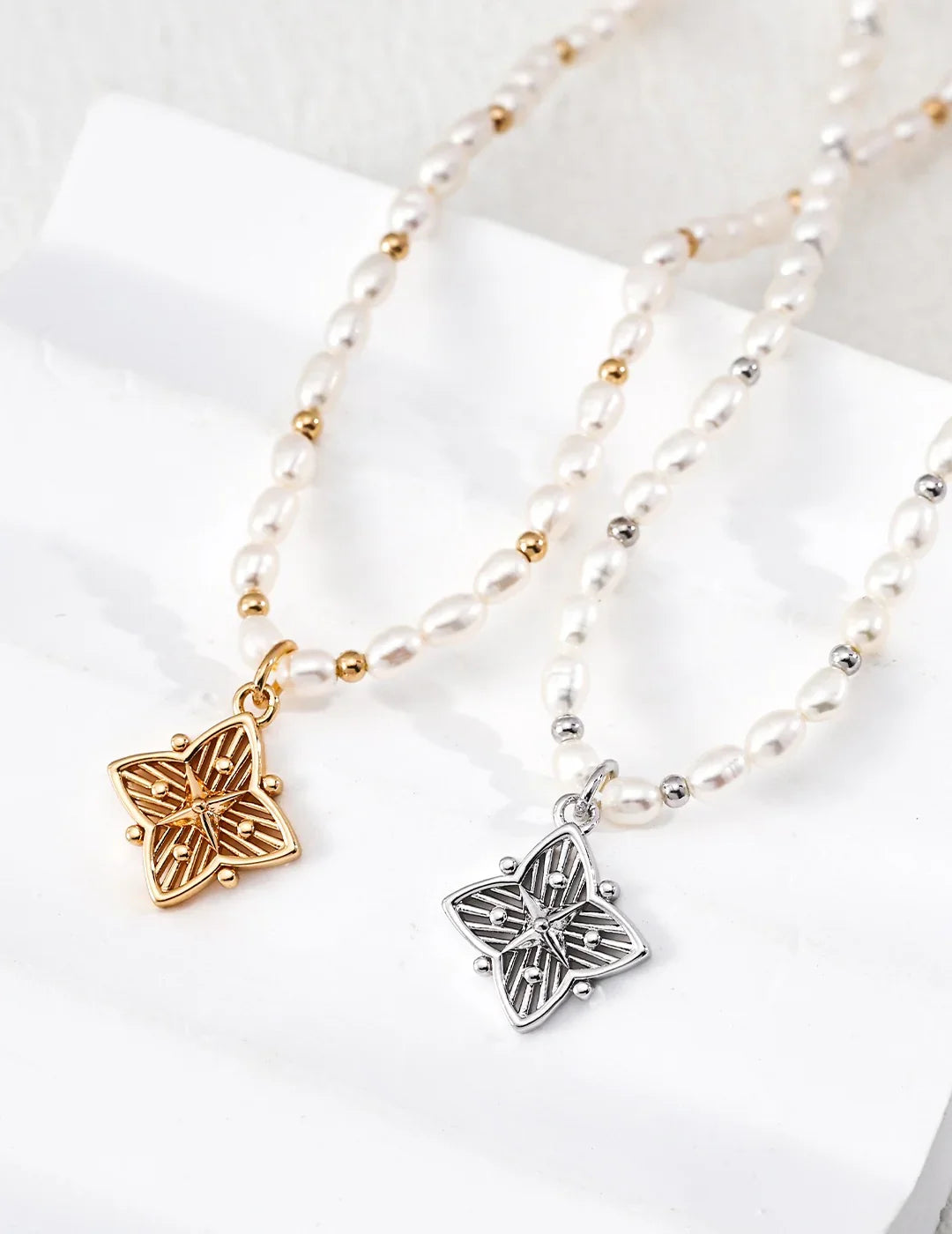 Natural Pearl Four-Leaf Clover Necklace