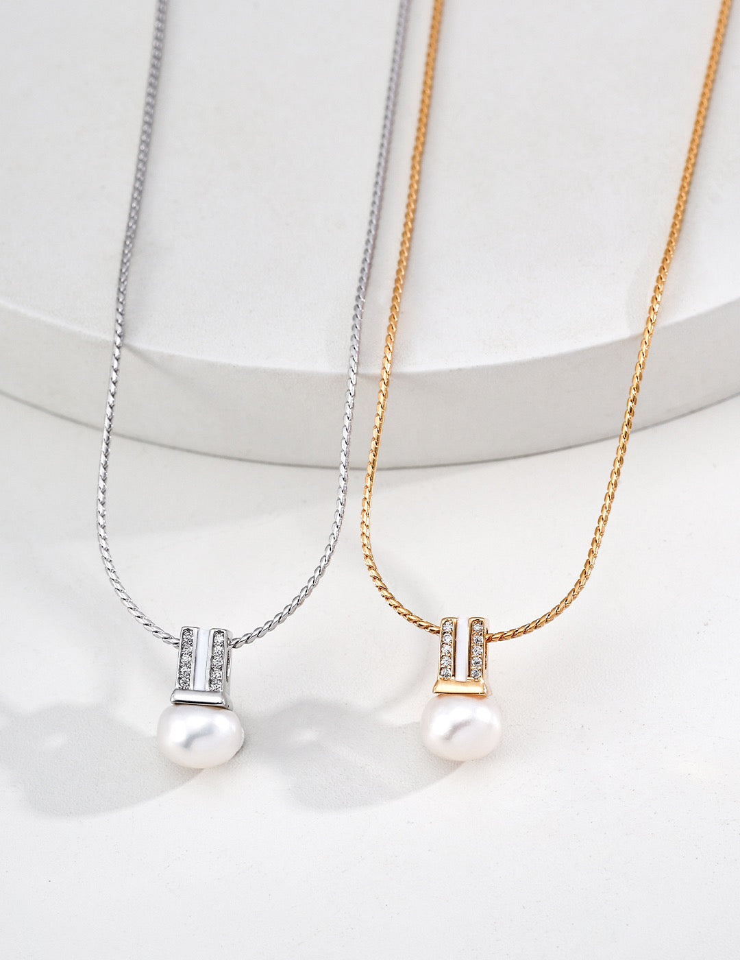 Minimalist Light Bulb Pearl Pendant Necklace
