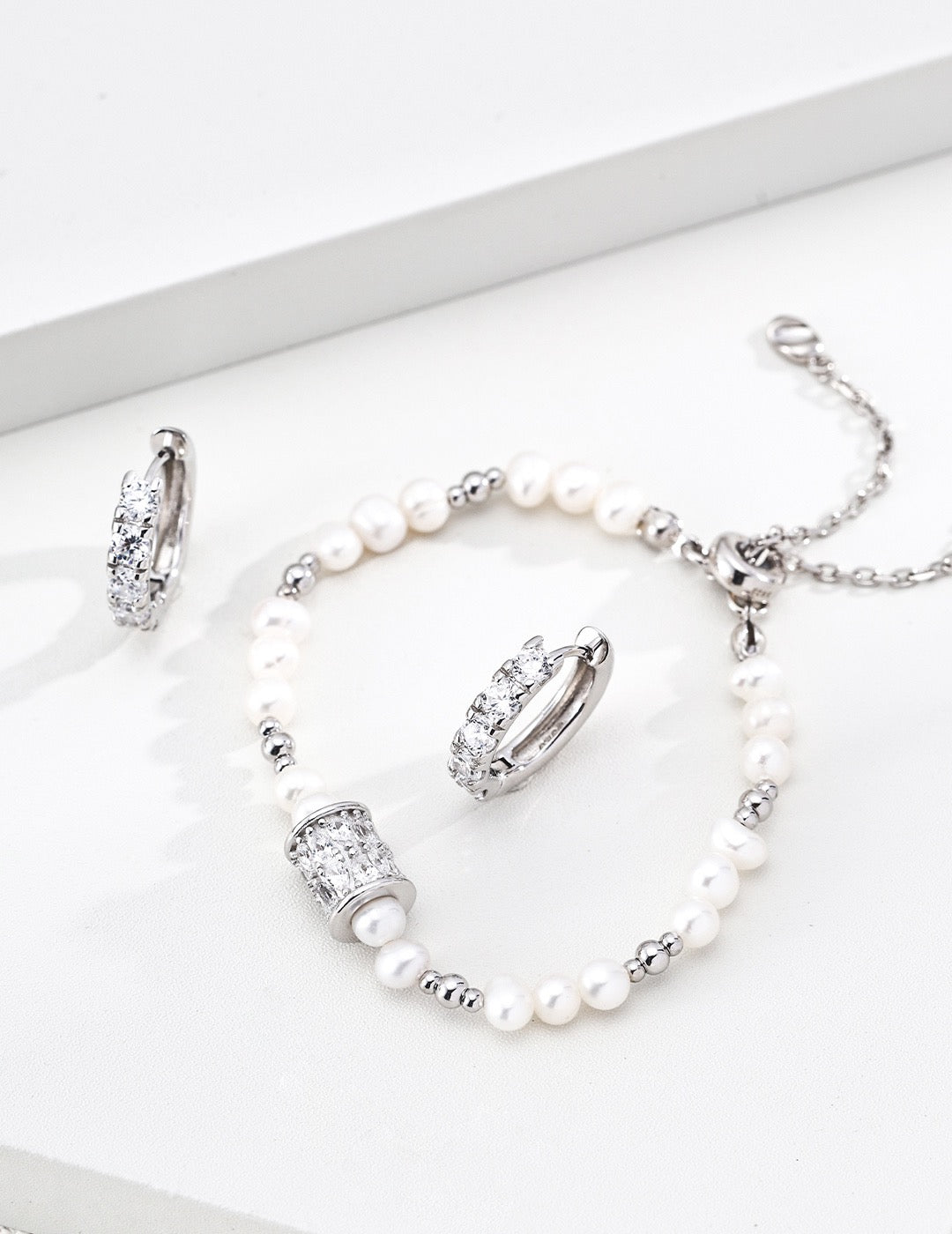 S925 Silver "Fortune Rotating" Pearl Bracelet | Retro Gold & White Gold CZ Bracelet
