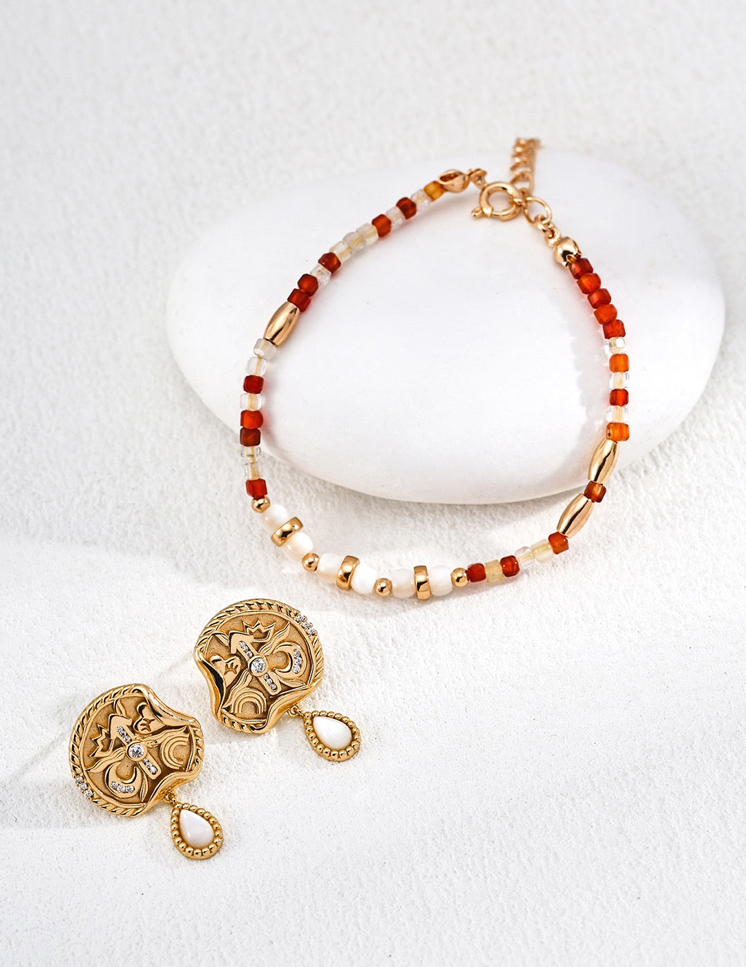 Ohrringe aus 925er Silber, Perlmutt und Zirkonia