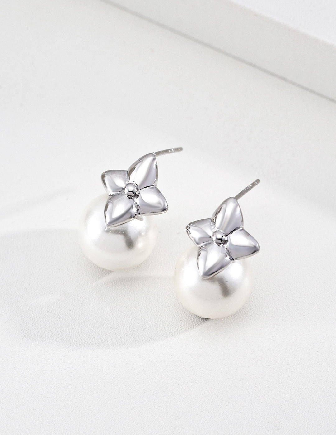S925 Silver "Four-Leaf Fortune" Golden Leaf Earrings | Tiger Eye & Pearl Vintage Gold Dangles